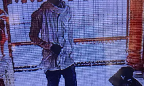 धनोप माता दर्शन करने पहुंचे यात्री के जेब से 17 हजार रुपए हुए चोरी