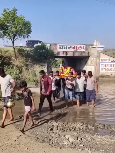 जोधडास अंडरपास में पानी भराव से जनता परेशान, अंतिम यात्रा भी हुई प्रभावित जोधडास अंडरपास में पानी भराव से जनता परेशान, अंतिम यात्रा भी हुई प्रभावित