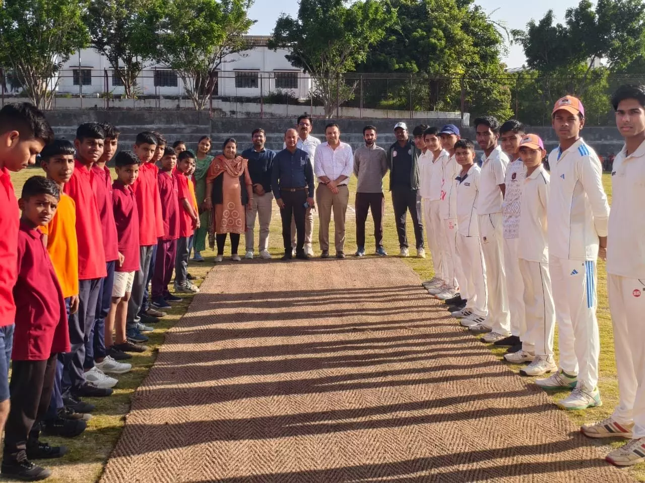 बाल दिवस सप्ताह : क्रिकेट मैच एवं विधिक जागरूकता शिविर आयोजित