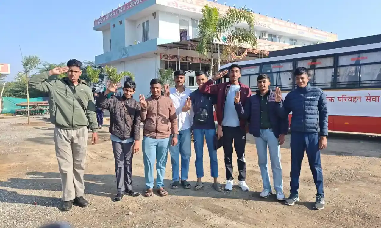 स्काउट और गाइड का दल राष्ट्रीय जम्बूरी में भाग लेने के लिए लखनऊ रवाना स्काउट और गाइड का दल राष्ट्रीय जम्बूरी में भाग लेने के लिए लखनऊ रवाना