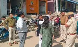 बागोर में प्रशासन का सख्त एक्शन, सीसी रोड निर्माण में बाधा बने अतिक्रमण ढहाए