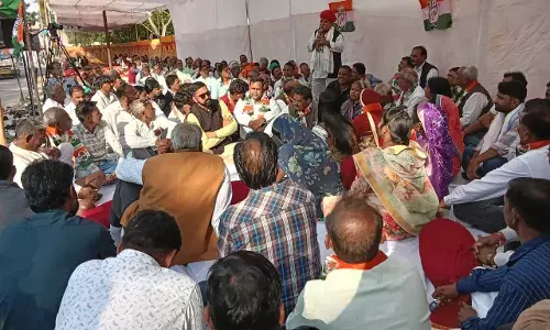 अतिवृष्टि से खराब फसलों का मुआवजा और खाद उपलब्धता जैसे मुद्दों को लेकर विधायक भाया के नेतृत्व में कांग्रेस का प्रदर्शन, मुख्यमंत्री के नाम ज्ञापन अतिवृष्टि से खराब फसलों का मुआवजा और खाद उपलब्धता जैसे मुद्दों को लेकर विधायक भाया के नेतृत्व में कांग्रेस का प्रदर्शन, मुख्यमंत्री के नाम ज्ञापन