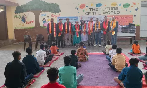 नन्हें बालकों को स्वेटर वितरित किए, बाल अधिकारों की दी जानकारी