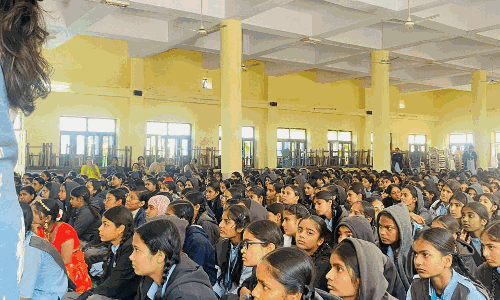 रानी लक्ष्मीबाई जयंती पर झांसी उत्सव आयोजित रानी लक्ष्मीबाई जयंती पर झांसी उत्सव आयोजित