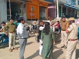 बागोर में प्रशासन का सख्त एक्शन, सीसी रोड निर्माण में बाधा बने अतिक्रमण ढहाए