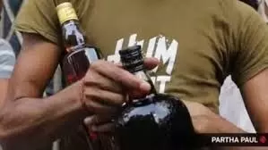 सुप्रीम कोर्ट ने राज्य सरकारों को फटकारते हुए टेट्रा पैक शराब पर चिंता जताई