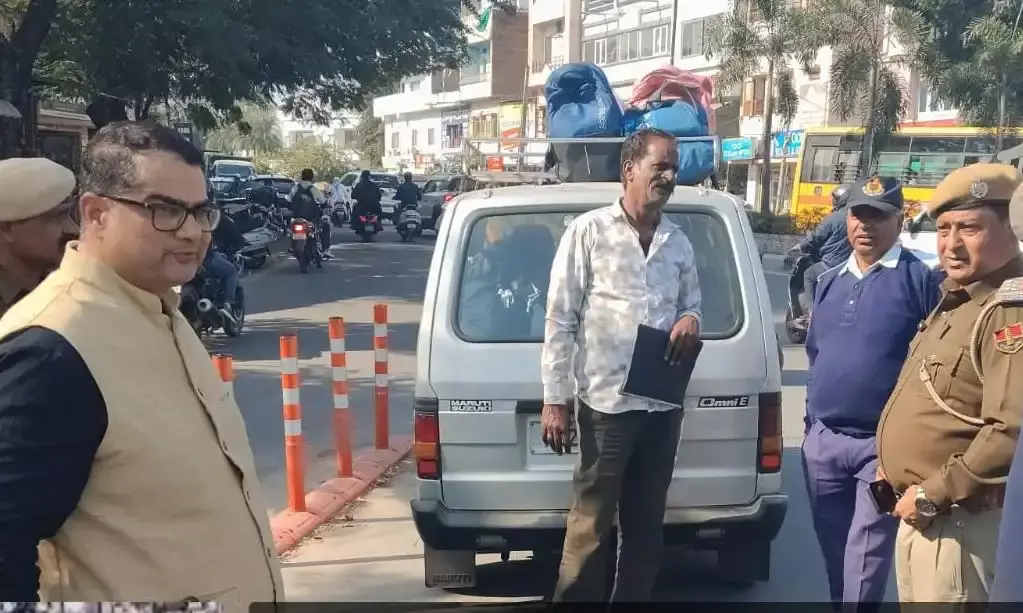 एडीजे शर्मा ने की जांच ,प्राइवेट नंबर की बाल वाहिनियां कराई जब्त