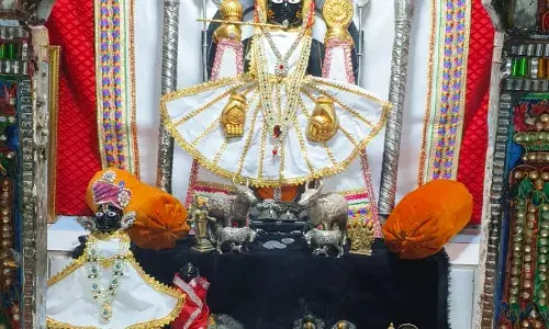 श्री चारभुजा-नाथ जी के *प्रातः* श्रृंगार आरती दर्शन-कोटड़ी  /18.11.2025