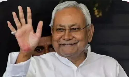 नीतीश की शपथ से पहले सत्ता समीकरण बिगड़े: आधी रात दिल्ली बुलाए गए ललन-संजय, नई सरकार पर चढ़ा सस्पेंस