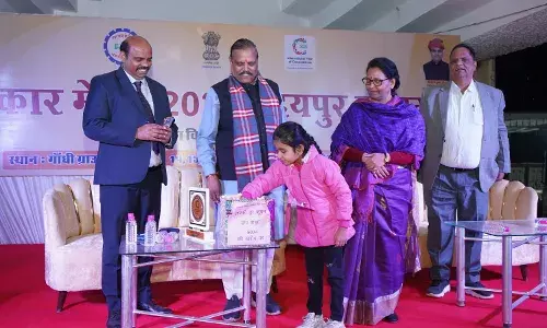 विक्रेताओं को किया सम्मानित, विजेताओं को मिले गिफ्ट हेम्पर