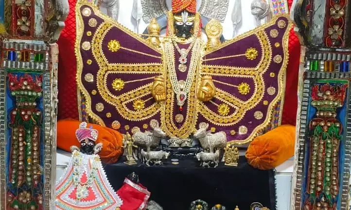 चारभुजा-नाथ*जी के *प्रातः* श्रृंगार आरती दर्शन-कोटड़ी  /19.11.2025