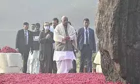 सोनिया, खरगे, राहुल ने इंदिरा गांधी की जयंती पर दी श्रद्धांजलि