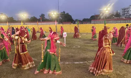 काजल टिकी लादयो ऐ मां, घूमर रमवा मैं जास्यां