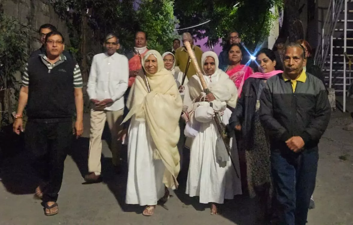 साध्वी जयदर्शिता का आयड़ तीर्थ से पाली की ओर हुआ विहार साध्वी जयदर्शिता का आयड़ तीर्थ से पाली की ओर हुआ विहार