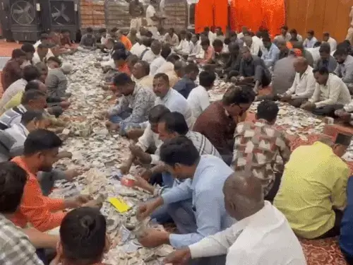 पहले ही दिन दान पेटियों से निकले 12 करोड़ से ज्यादा; गुरुवार को भी जारी रहेगी गिनती