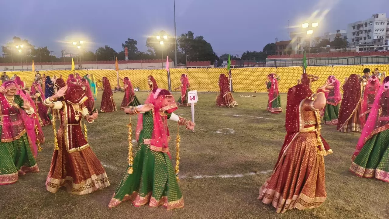 काजल टिकी लादयो ऐ मां, घूमर रमवा मैं जास्यां