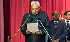 बिना MLA बने नीतीश कुमार आज 10वीं बार  बनेंगे सीएम