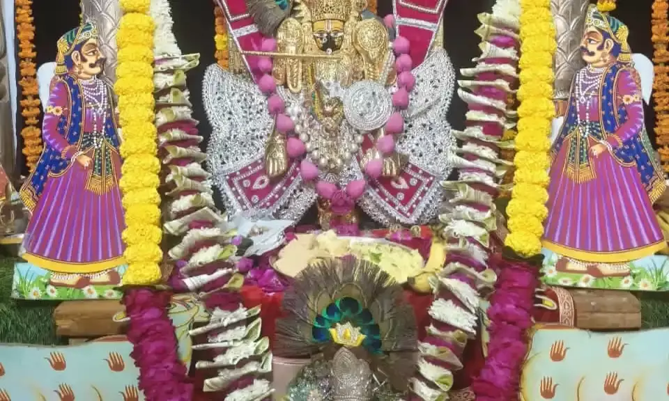 सांवरिया सेठ मंदिर में भरा अमावस्य मेला: मीरा के भजनों से गूंजा नौगांवा सांवरिया सेठ मंदिर में भरा अमावस्य मेला: मीरा के भजनों से गूंजा नौगांवा