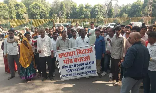 भीलवाड़ा- अवैध बजरी खनन पर ग्रामीण उग्र, पुलिस और प्रशासन से कार्रवाई की मांग