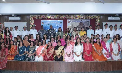 सांस्कृतिक कार्यक्रम के साथ एनसीसी 01 राज नेवल के षिविर का समापन