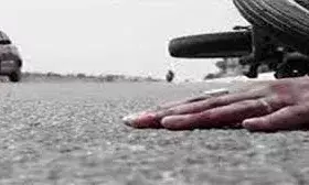 मांडलगढ़ में सडक़ हादसा- बाइक सवार दो युवक घायल