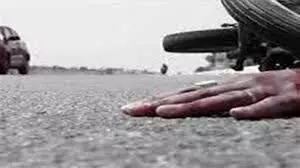 मांडलगढ़ में सडक़ हादसा- बाइक सवार दो युवक घायल