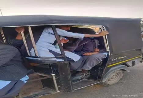 45 स्कूल वाहन चेक किये, 8 चालकों पर कार्रवाई, लाइसेंस निलंबन की अनुशंसा