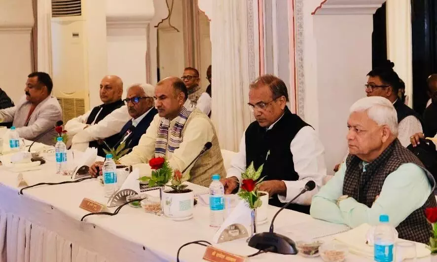 मांडलगढ़ और ऊपरमाल स्टेशन पर सुविधाओं के विस्तार पर भी जोर