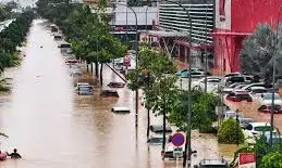 वियतनाम में भीषण बाढ़ और भूस्खलन से तबाही, 41 लोगों की मौत