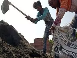 कामगारों को समय पर न्यूनतम वेतन और कई नई सुविधाओं की गारंटी