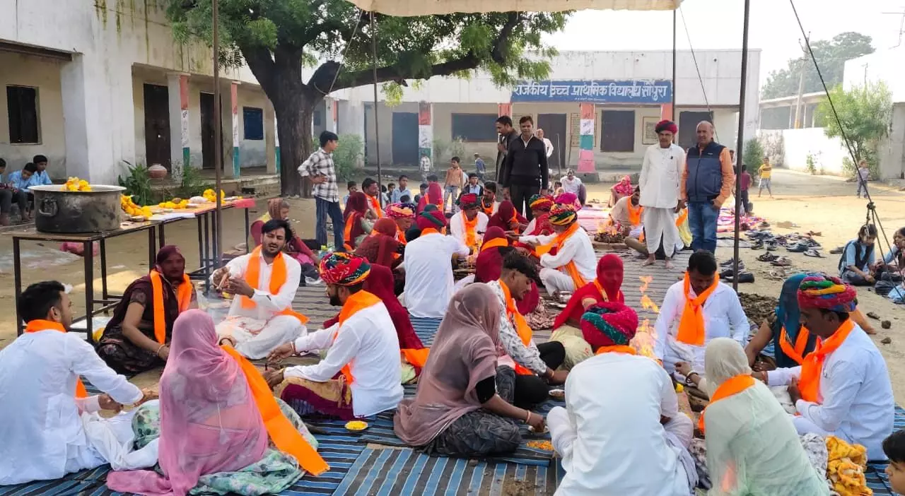 सोपुरा में सरस्वती मंदिर का किया जिर्णोद्धार, शुभ मुहूर्त की मूर्ति स्थापना