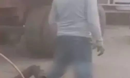 फिर पेशाब कांड, बदमाश ने दिव्यांग के चेहरे पर की पेशाब