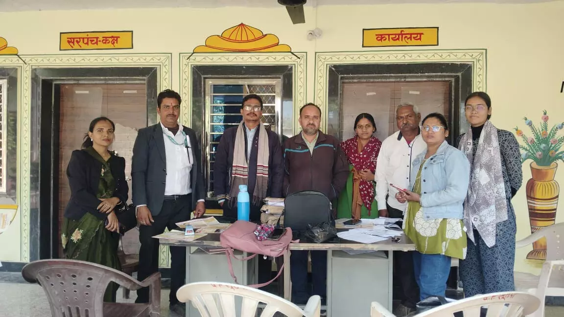 सुठेपा पंचायत मुख्यालय पर पोस्टऑफिस के शिविर में ग्रामीणों को मिला लाभ