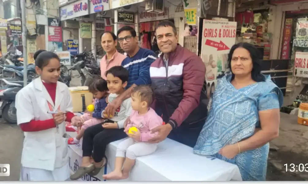 रोटरी क्लब ने सूचना केंद्र चौराहे पर लगाया पल्स पोलियो बूथ, 332 बच्चों को पिलाई दवा
