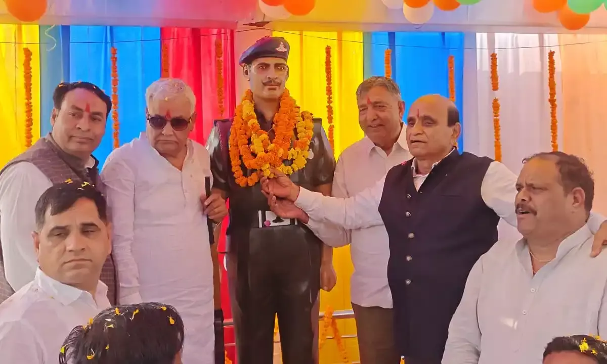 बरूंदनी में शहीद जगन्नाथ मीणा की प्रतिमा का अनावरण, नेताओं ने दी श्रद्धांजलि