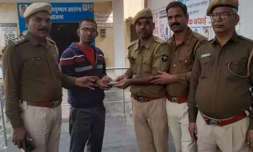 MGH टीम ने खोया हुआ पर्स लौटाकर शर्मा को पहुँचाया