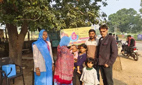 पोलियों की दवा पिलाई