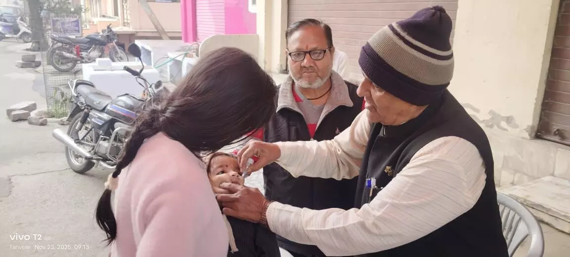 10 बूथों पर पल्स पोलियो की दवाई पिलाई