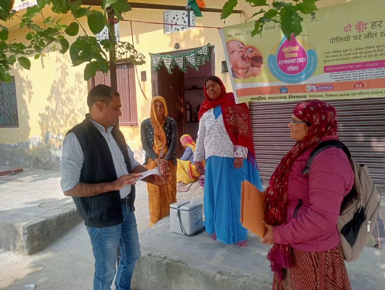 सीएमएचओ डॉ. गुर्जर ने किया विभिन्न पोलियो बूथों व अस्पतालों का औचक निरीक्षण सीएमएचओ डॉ. गुर्जर ने किया विभिन्न पोलियो बूथों व अस्पतालों का औचक निरीक्षण