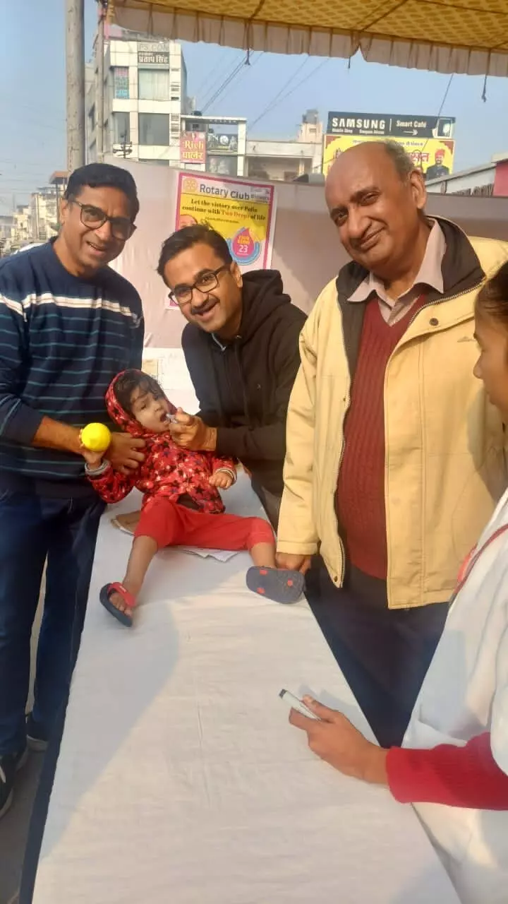 मिशन पोलियो मुक्त भारत: आजाद चौक में भाविप सुभाष ने 140 बच्चों को पिलाई दवा मिशन पोलियो मुक्त भारत: आजाद चौक में भाविप सुभाष ने 140 बच्चों को पिलाई दवा