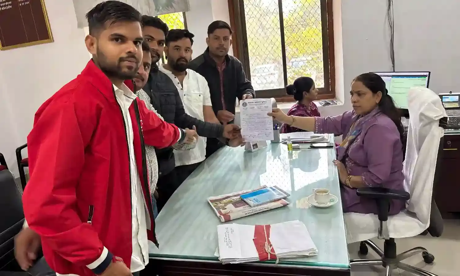 भीलवाड़ा में अभ्यर्थियों ने कलेक्टर को सौंपा ज्ञापन भीलवाड़ा में अभ्यर्थियों ने कलेक्टर को सौंपा ज्ञापन