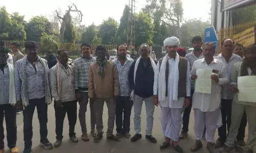 ग्राम पालसा को पुनः ग्राम पंचायत लूलास में रखने की मांग को लेकर ग्रामीणों ने जिला कलक्टर को सौंपा ज्ञापन ग्राम पालसा को पुनः ग्राम पंचायत लूलास में रखने की मांग को लेकर ग्रामीणों ने जिला कलक्टर को सौंपा ज्ञापन