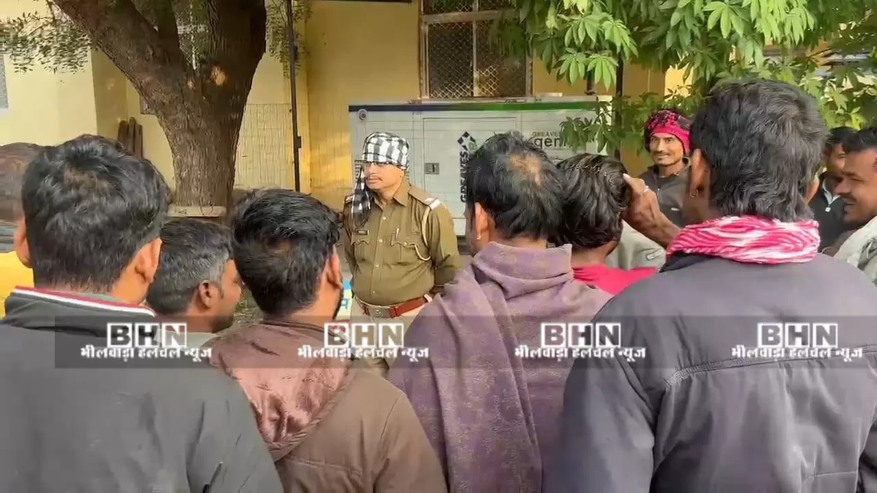 फूलियाकला में सुनसान जगह पर मिला नवजात भ्रूण, इलाके में सनसनी फूलियाकला में सुनसान जगह पर मिला नवजात भ्रूण, इलाके में सनसनी