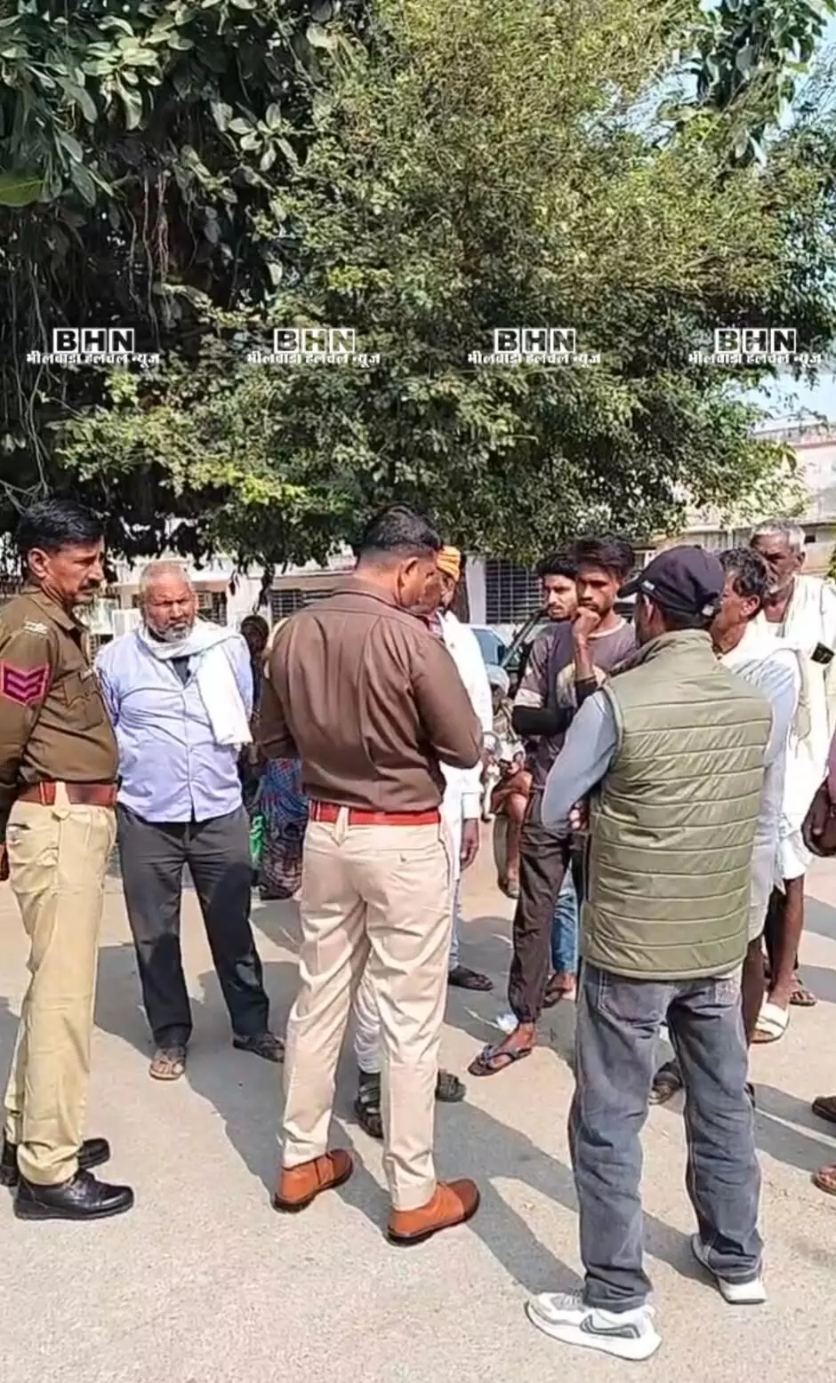 करंट हादसे में युवक की मौत, प्रौढ़ गंभीर, जयपुर रैफर, 5 घंटे बाद हुआ शव का पोस्टमार्टम