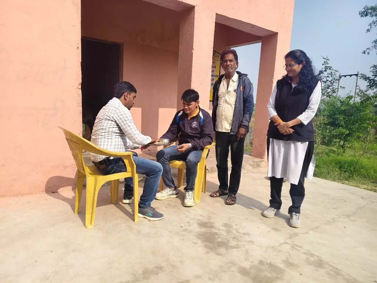 पंचायत प्रारंभिक शिक्षा अधिकारी ने किया विद्यालय का औचक निरीक्षण