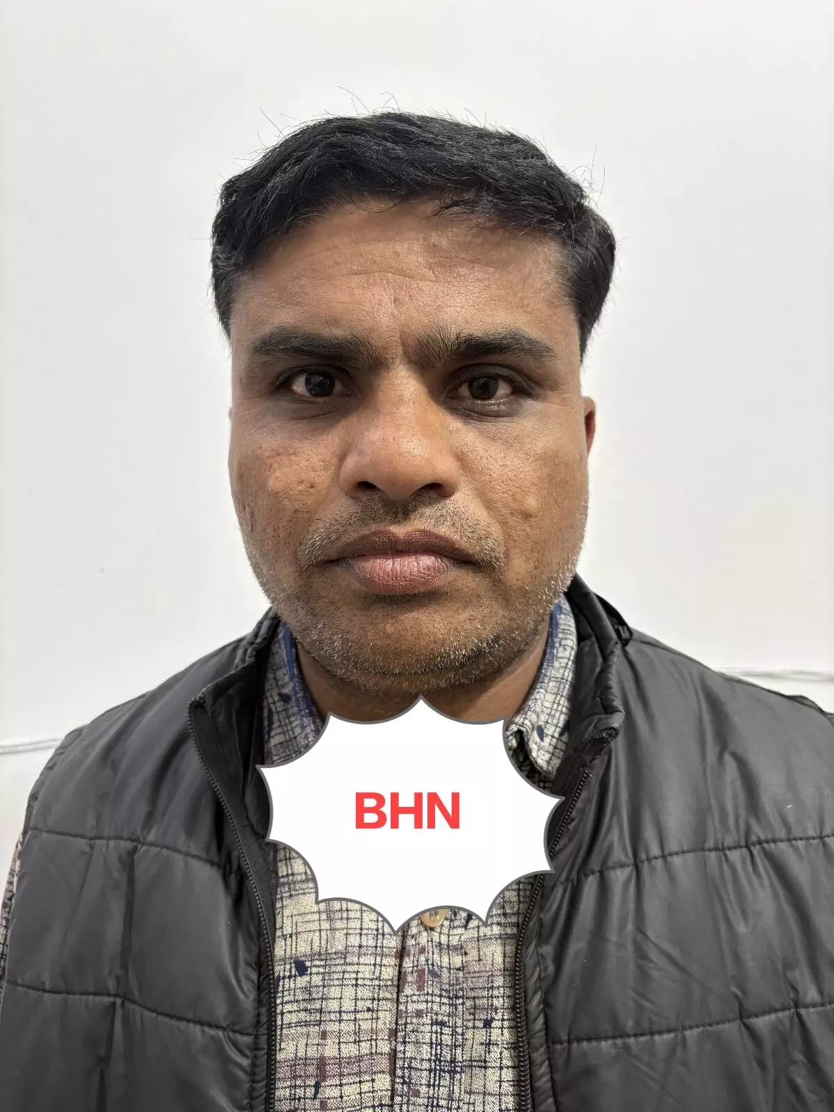 बीएलओ से मारपीट कर राजकार्य में डाली बाधा, सरपंच पति गिरफ्तार, जेल भेजा