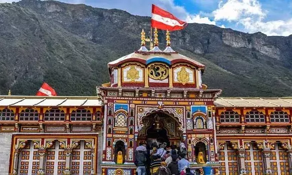 बद्रीनाथ धाम के कपाट आज होंगे बंद, इस साल की चारधाम यात्रा का हो जाएगा औपचारिक समापन