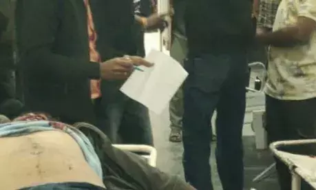 दो बाइक भिड़ी, दोनों चालकों की मौत, महिला सहित दो घायल