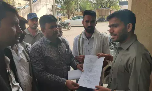 देवपुरी को शाहपुरा से फुलियाकलां में शामिल करने पर विरोध, ग्रामीणों ने दिया ज्ञापन