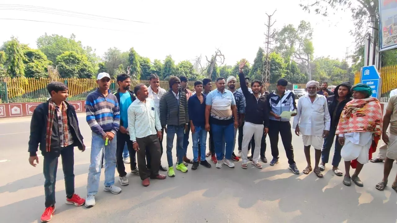 ग्राम सालरिया के ग्रामीणों ने पंचायत पुनर्गठन पर जताया विरोध, मण्डपिया में शामिल करने की उठाई मांग